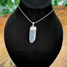 Load image into Gallery viewer, Dipped Necklace