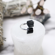 Load image into Gallery viewer, Raw Crystal Ring