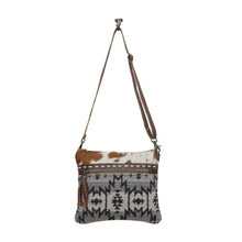 Load image into Gallery viewer, Re-Nao Small & Crossbody Myra Bag