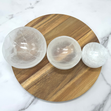 Load image into Gallery viewer, Selenite Charging Bowl
