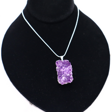 Load image into Gallery viewer, Amethyst Geode Necklace
