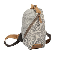 Load image into Gallery viewer, Top Zipper Fanny Pack Myra Bag
