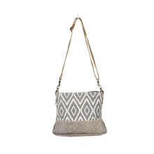 Load image into Gallery viewer, Agate Shoulder Myra Bag
