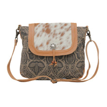 Load image into Gallery viewer, Excellence Shoulder Myra Bag
