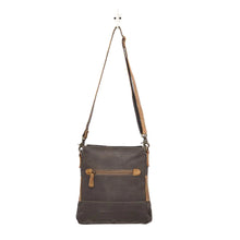 Load image into Gallery viewer, Albino Shoulder Myra Bag
