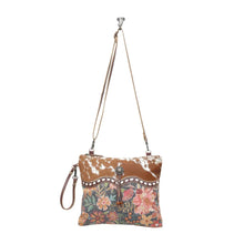 Load image into Gallery viewer, Dusa Small &amp; Crossbody Bag
