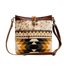 Load image into Gallery viewer, Krone Shoulder Myra Bag
