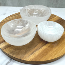 Load image into Gallery viewer, Selenite Charging Bowl
