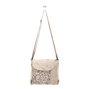 Factual Messenger Myra Bag