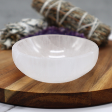 Load image into Gallery viewer, Selenite Charging Bowl
