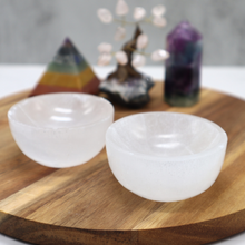 Load image into Gallery viewer, Selenite Charging Bowl
